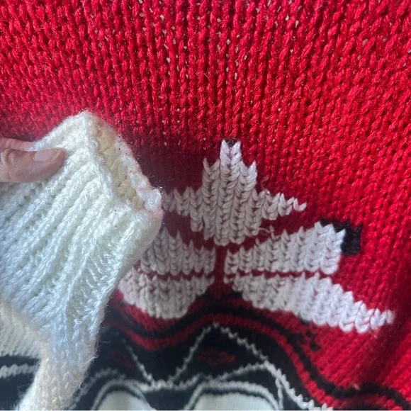 Hand Knit Wool Sweater - Picture 4 of 5